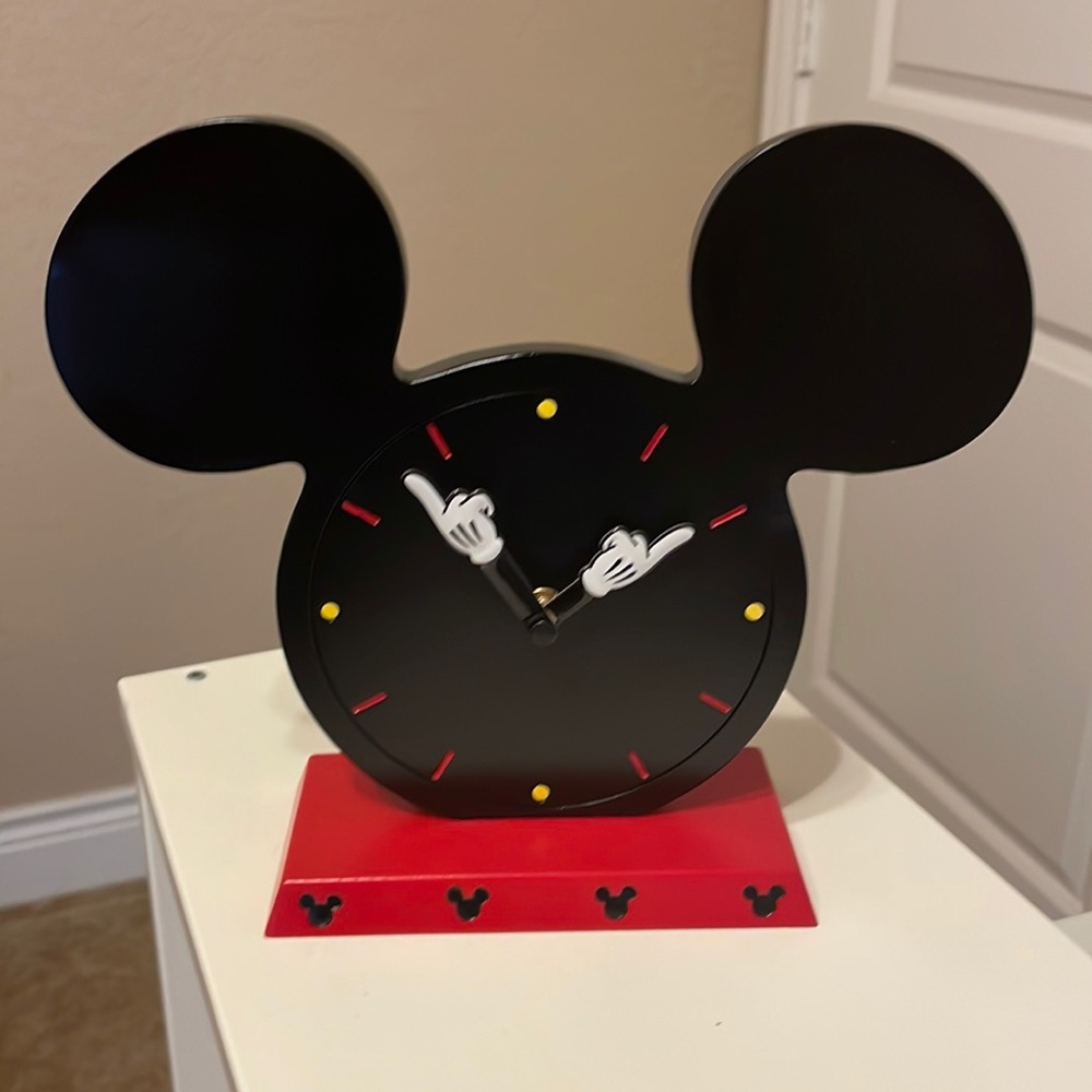 Mickey Mouse Clock
